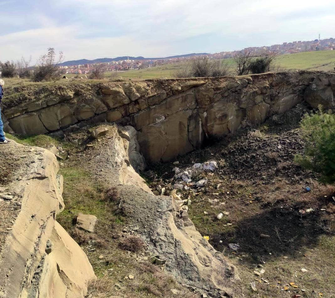 5 asırlık Hersekzade Ahmet Paşa Camisi için aranan ‘Keşan taşı’ 3 yıl sonra bulundu. Adı ‘Evliya Çelebi'nin Seyahatnamesi'nde geçiyor - Resim: 4